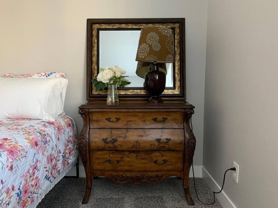 Rooms With A Mountain View Pleasant Grove Eksteriør bilde